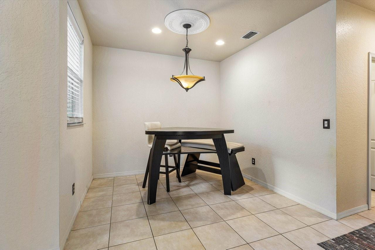 7882 NW 62nd Terrace