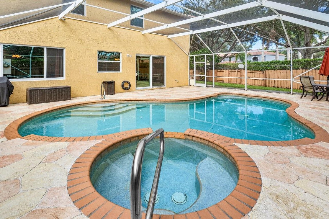 7882 NW 62nd Terrace