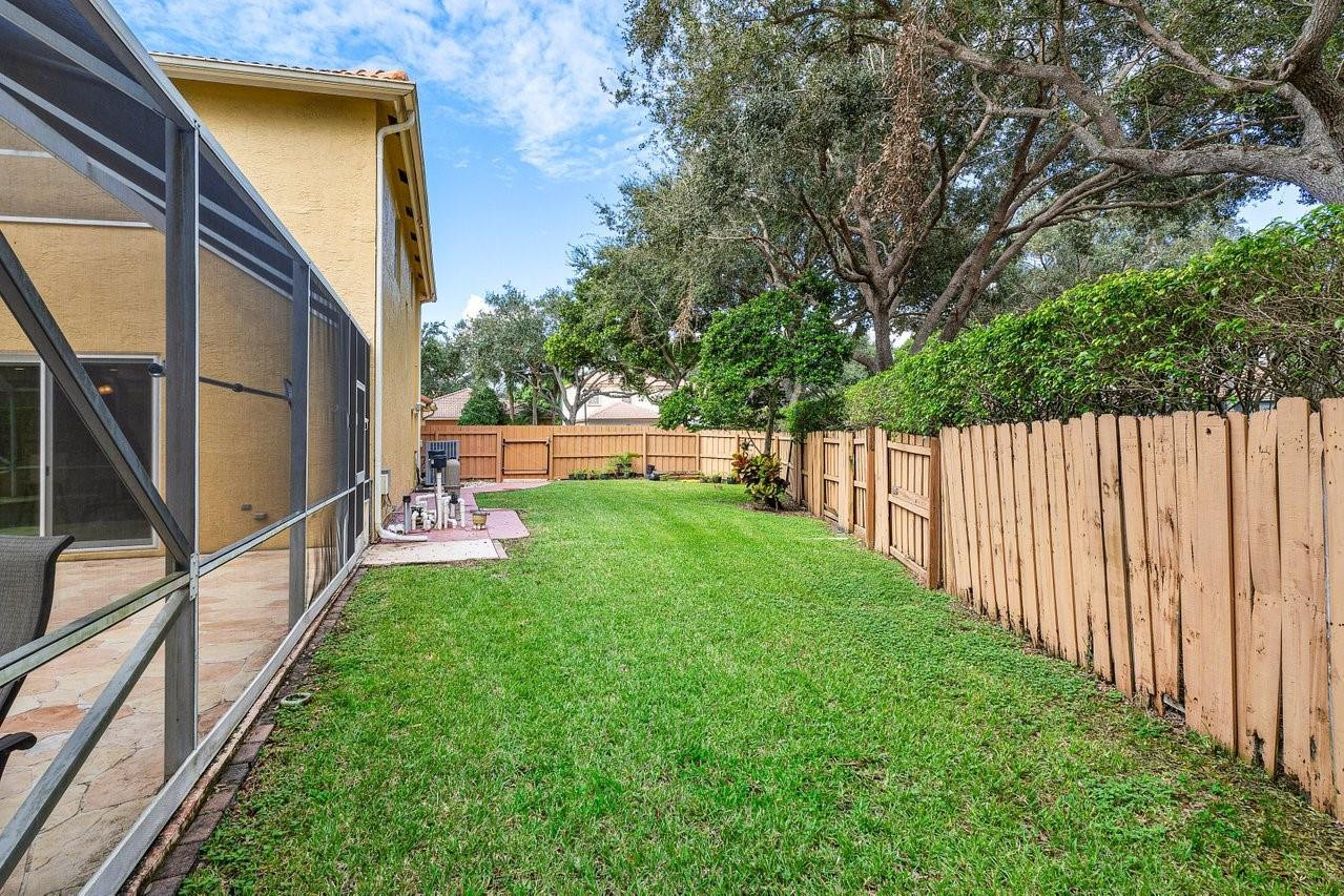 7882 NW 62nd Terrace