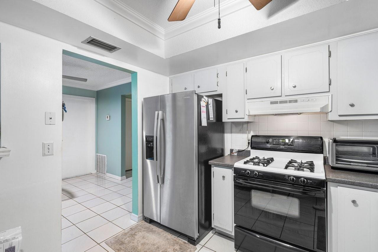 3128 NW 113th Ave