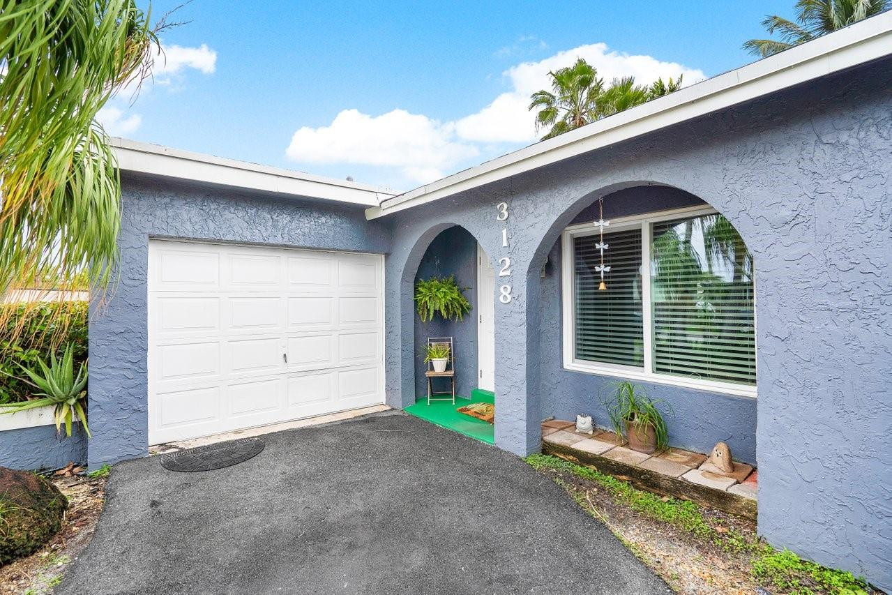 3128 NW 113th Ave