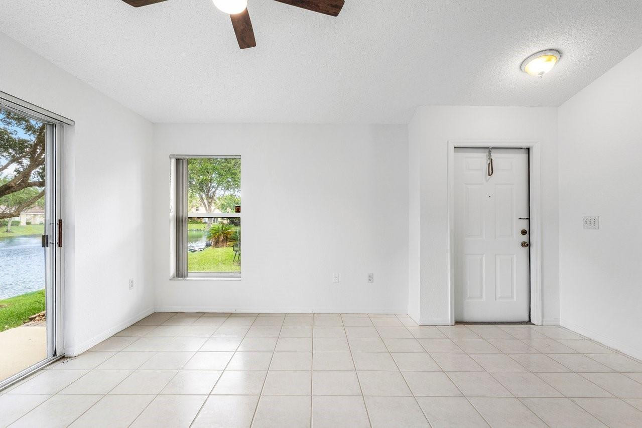 8947 NW 53rd St