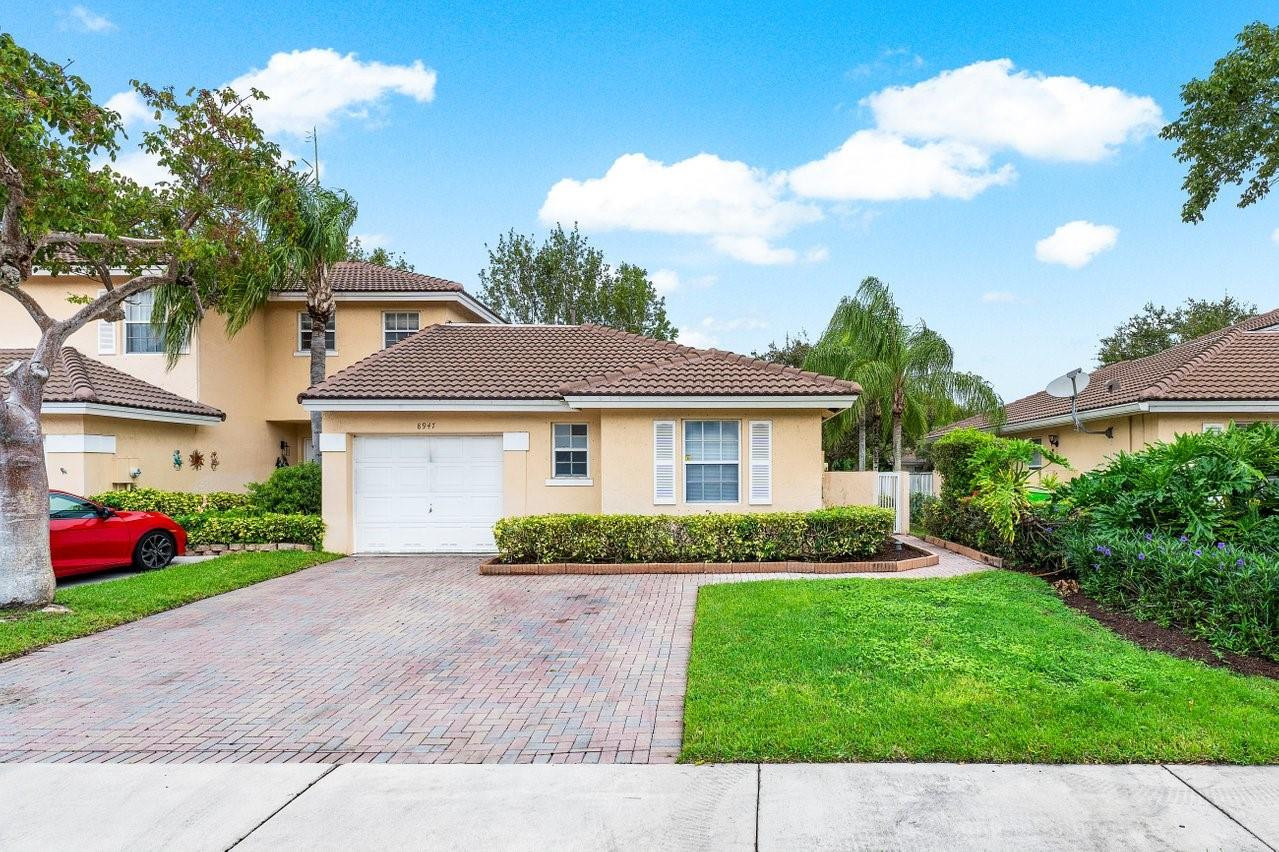 8947 NW 53rd St