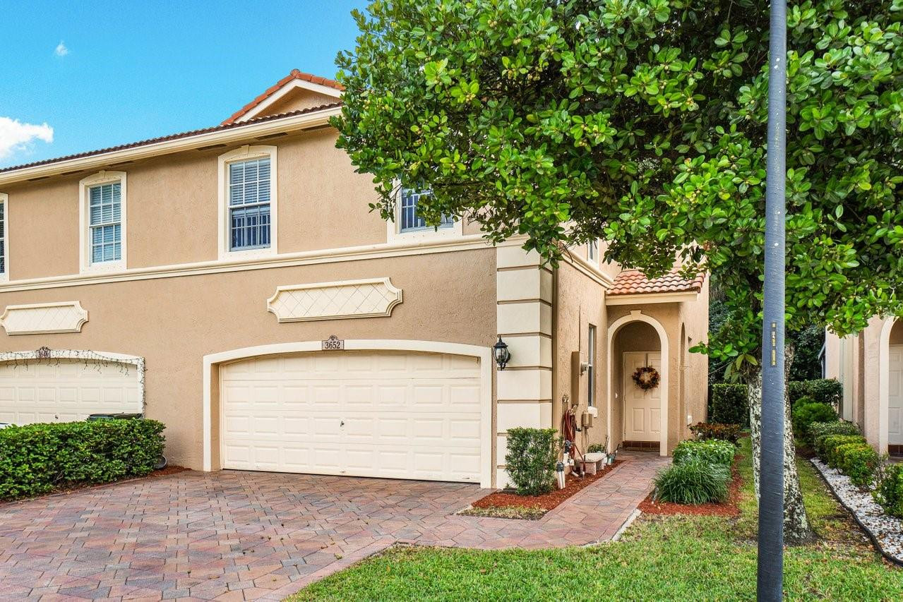 3652 Asperwood Cir