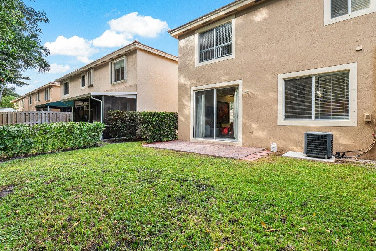 3652 Asperwood Cir