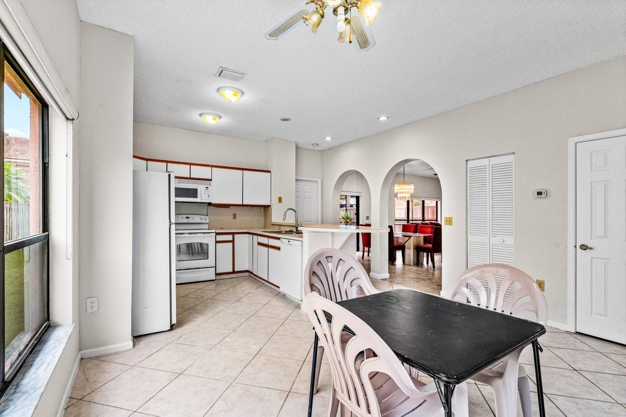 9420 NW 18th Mnr