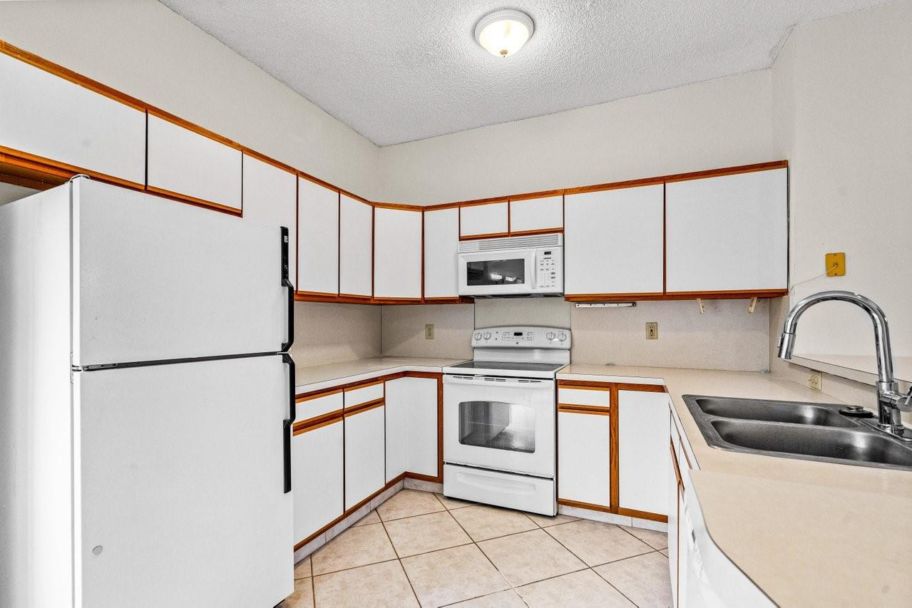 9420 NW 18th Mnr
