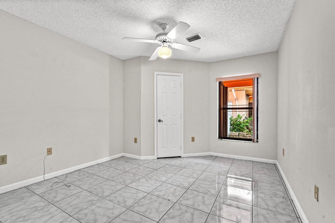 9420 NW 18th Mnr