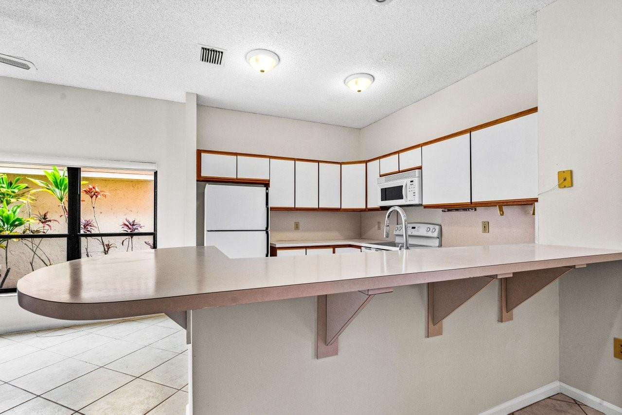 9420 NW 18th Mnr