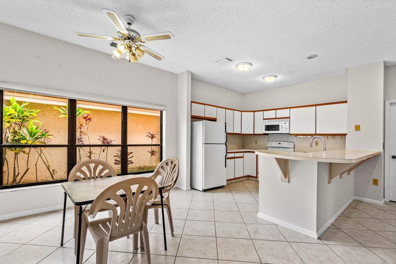 9420 NW 18th Mnr