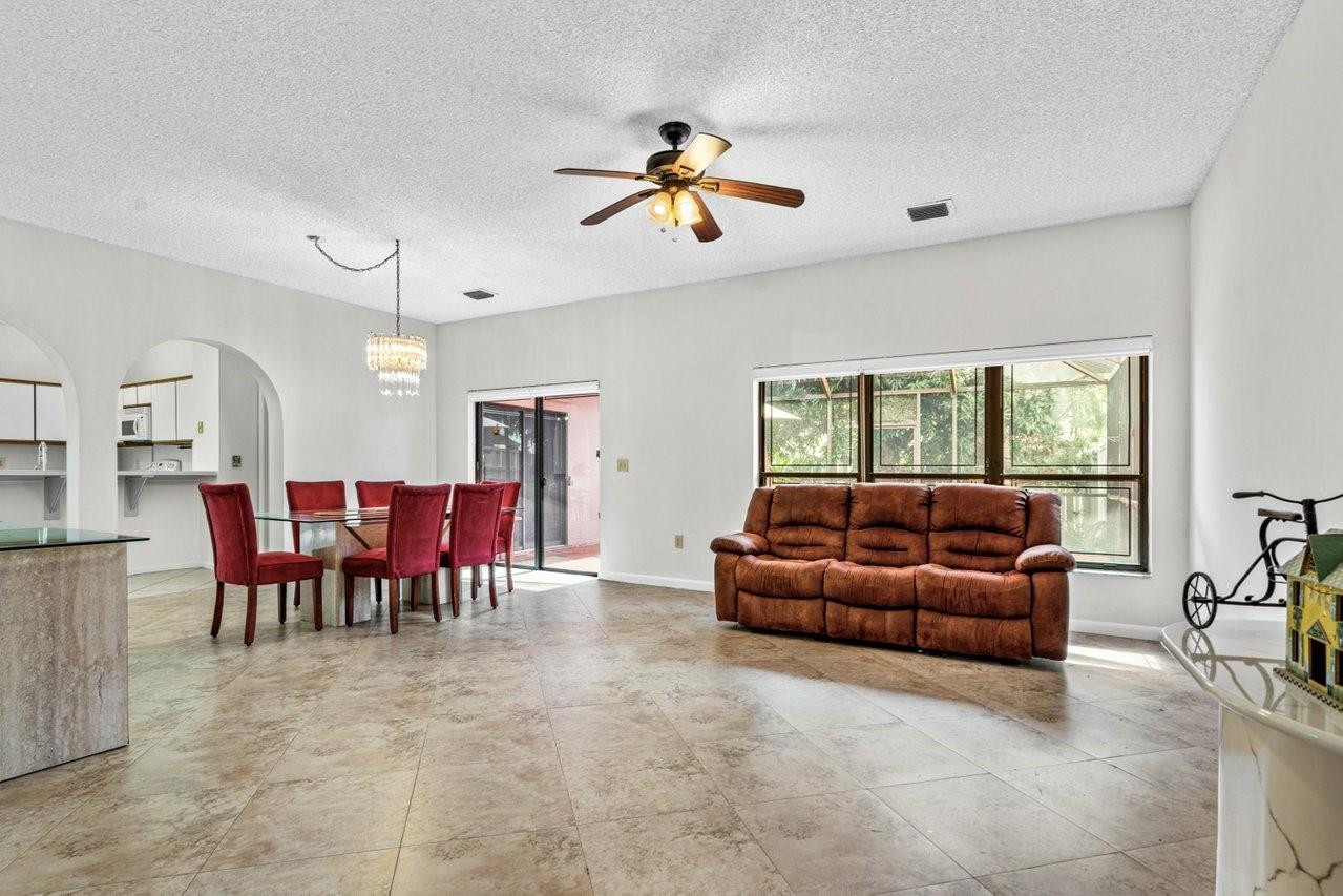 9420 NW 18th Mnr