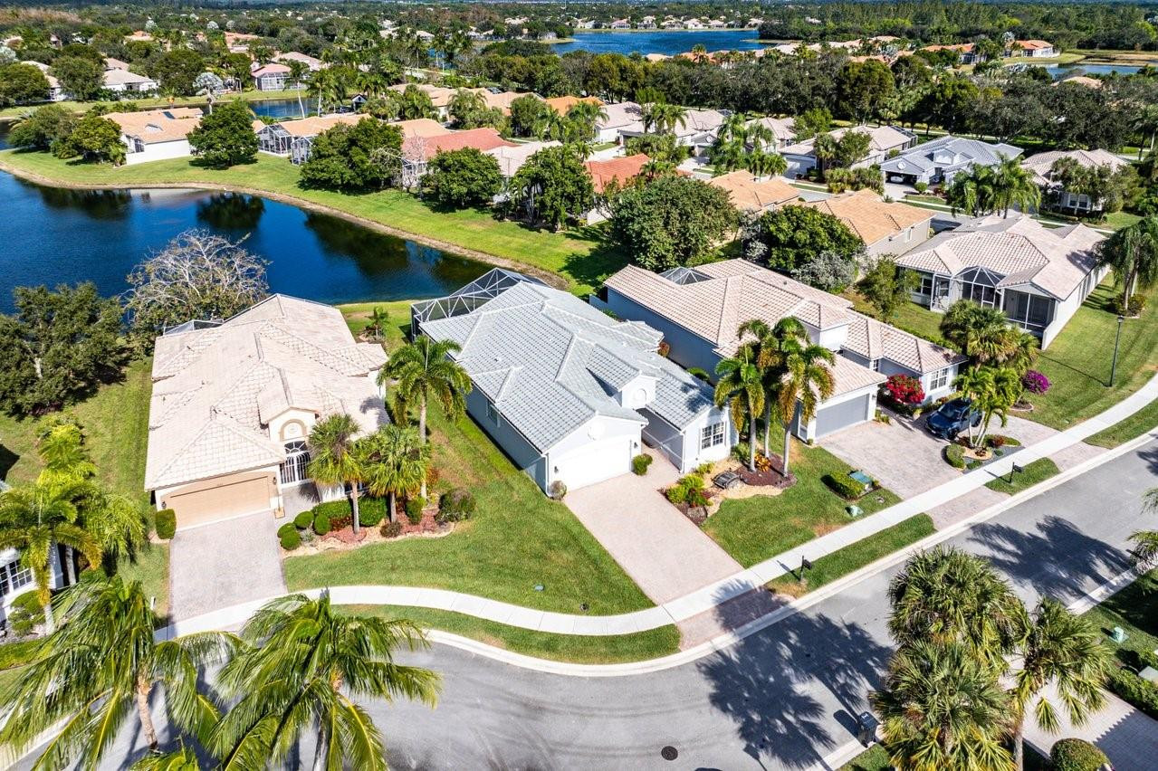 9843 Vedette Ln