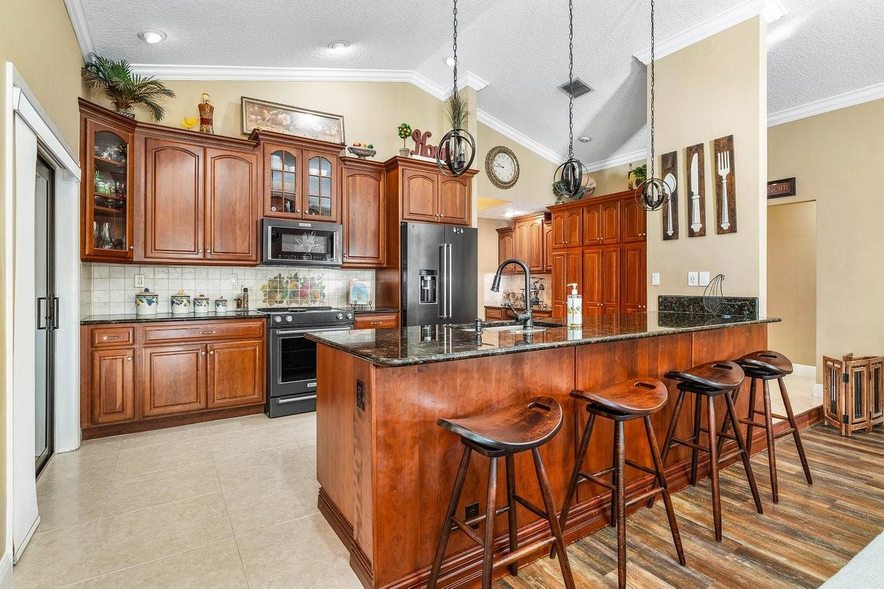 7600 W Upper Ridge Dr