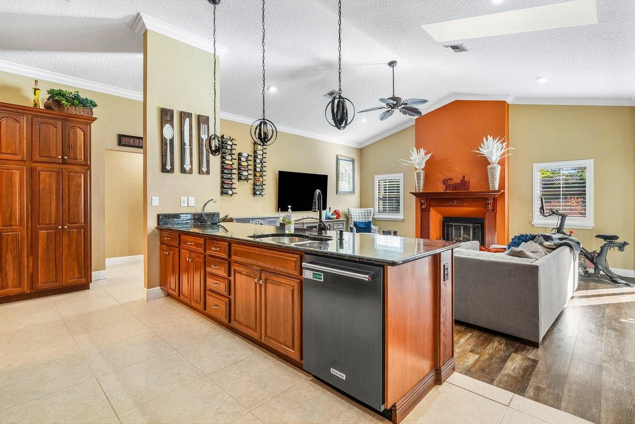 7600 W Upper Ridge Dr