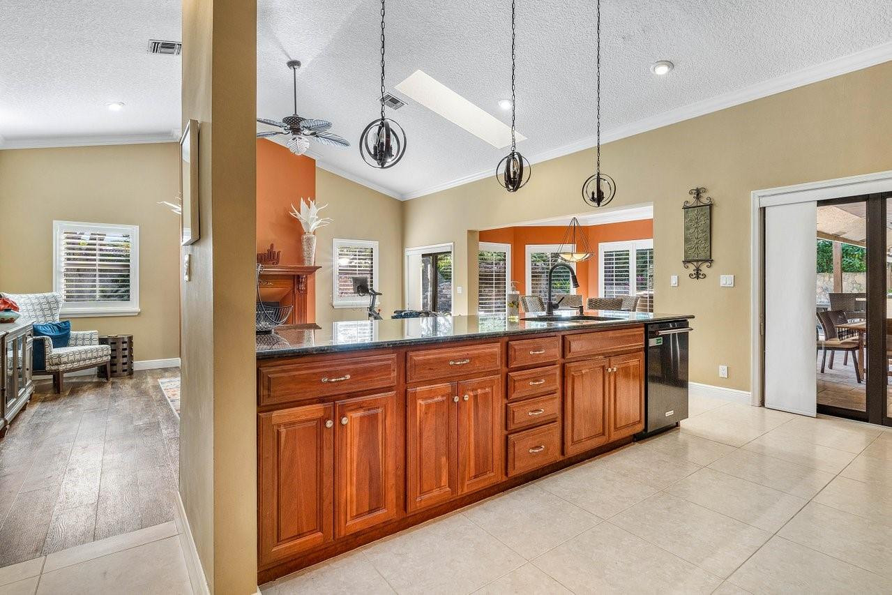 7600 W Upper Ridge Dr