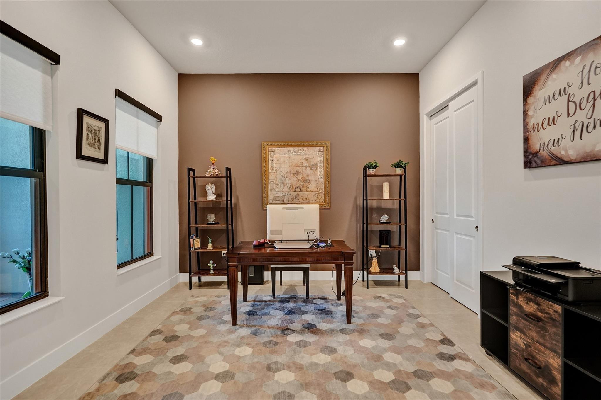 8327 W Blue Spring Dr 8327