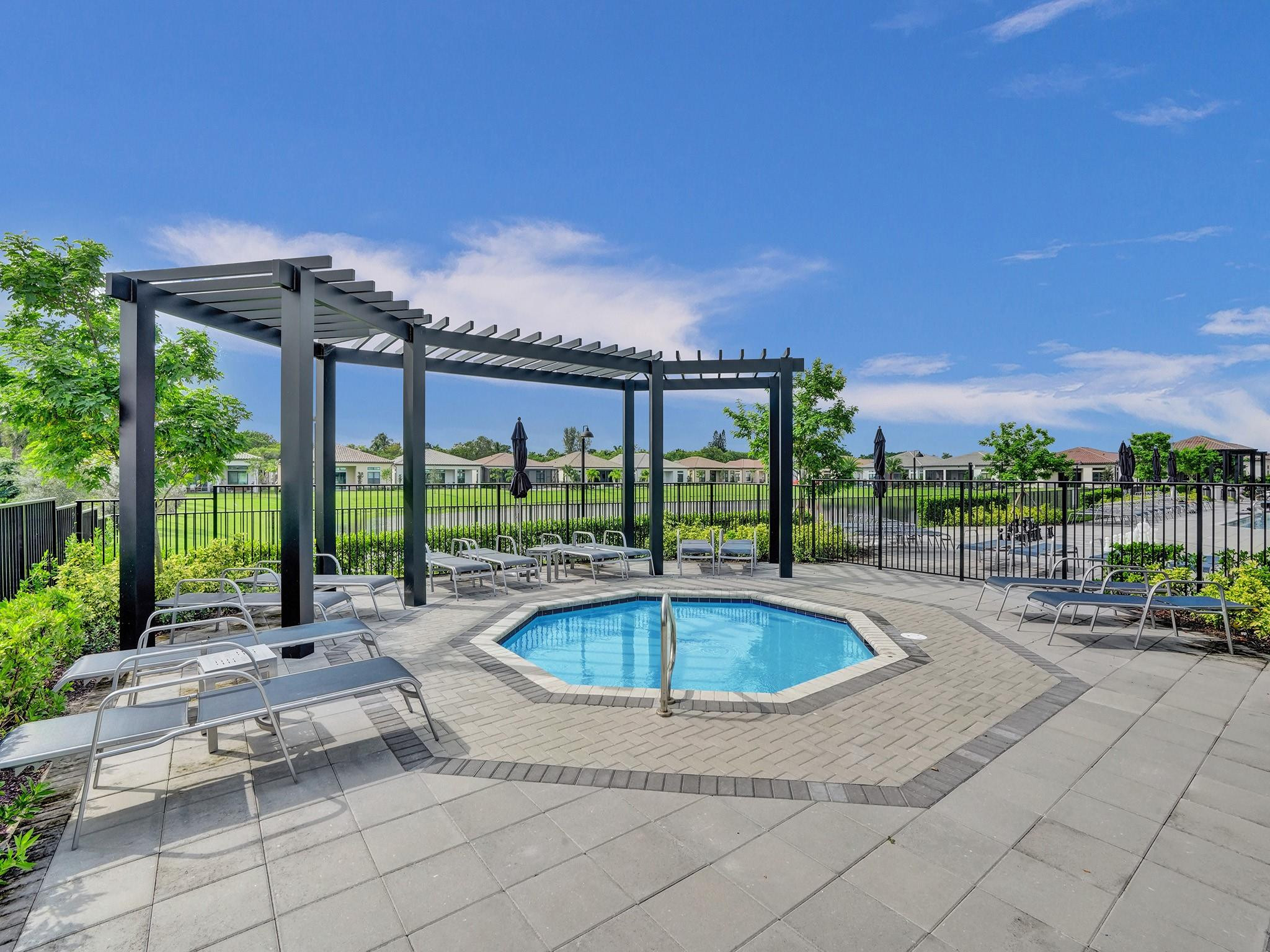 8327 W Blue Spring Dr 8327