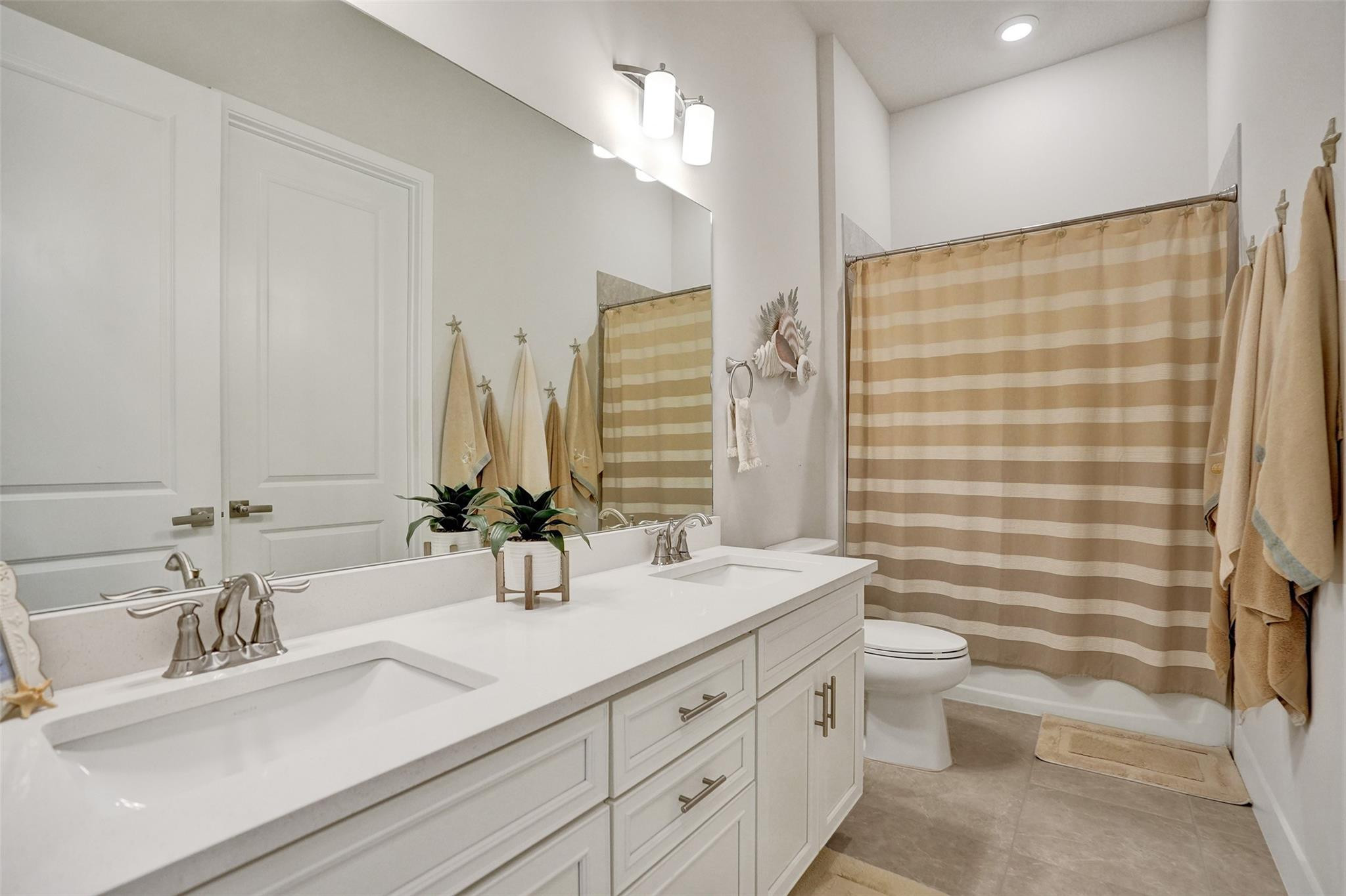 8327 W Blue Spring Dr 8327