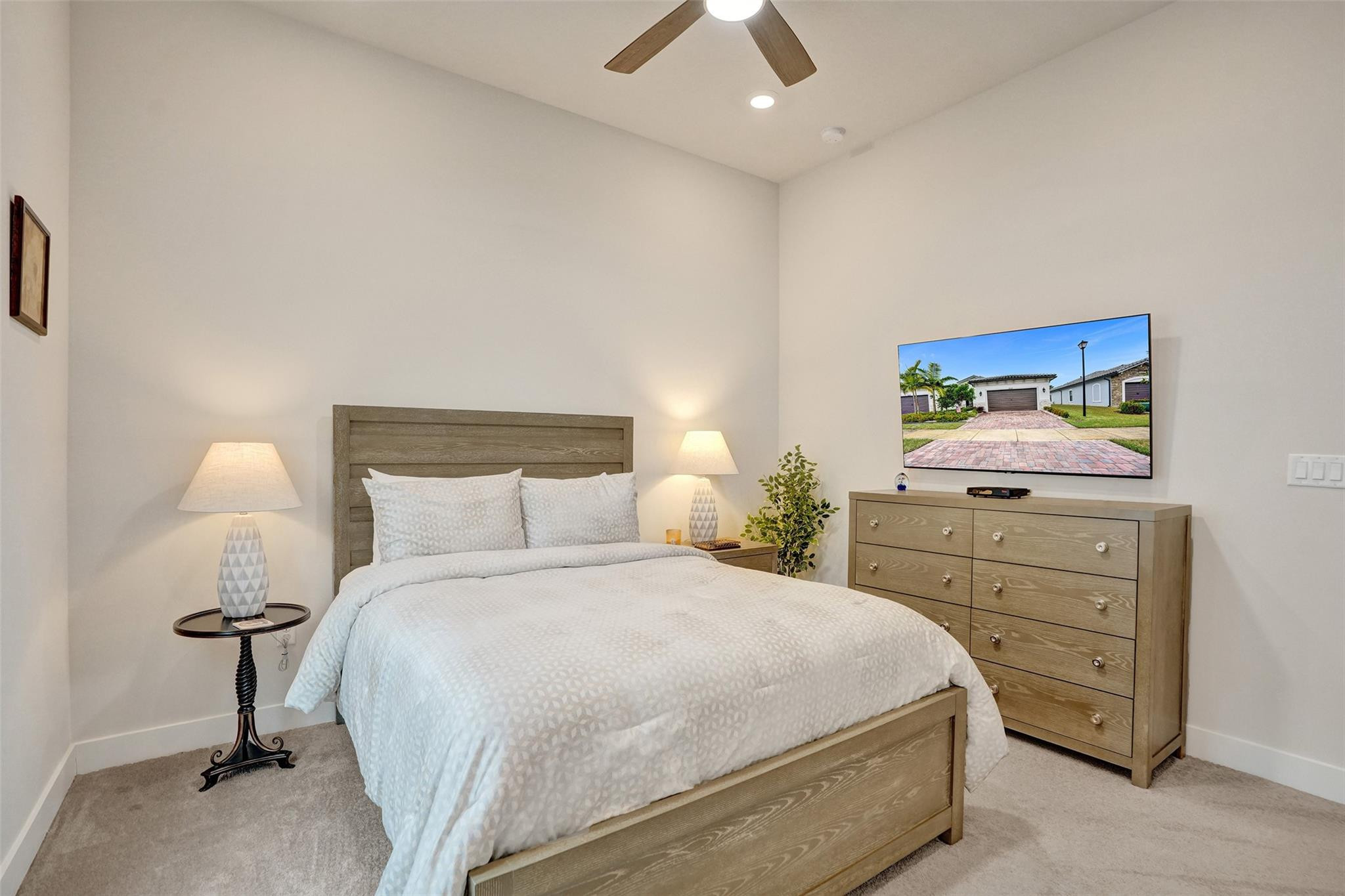 8327 W Blue Spring Dr 8327