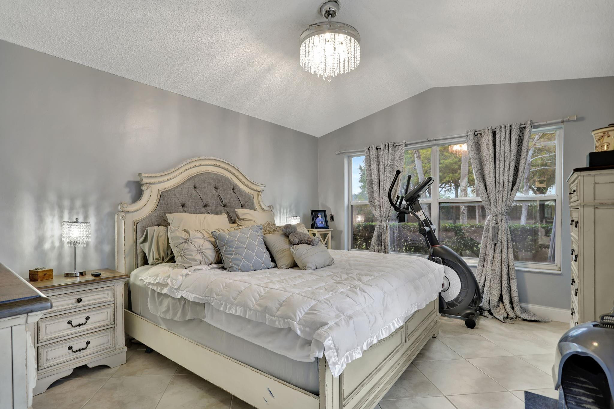 5001 NW 12th Way