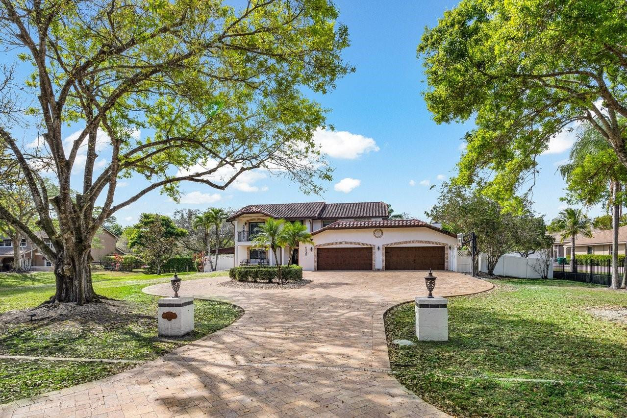 6335 NW 75th Way