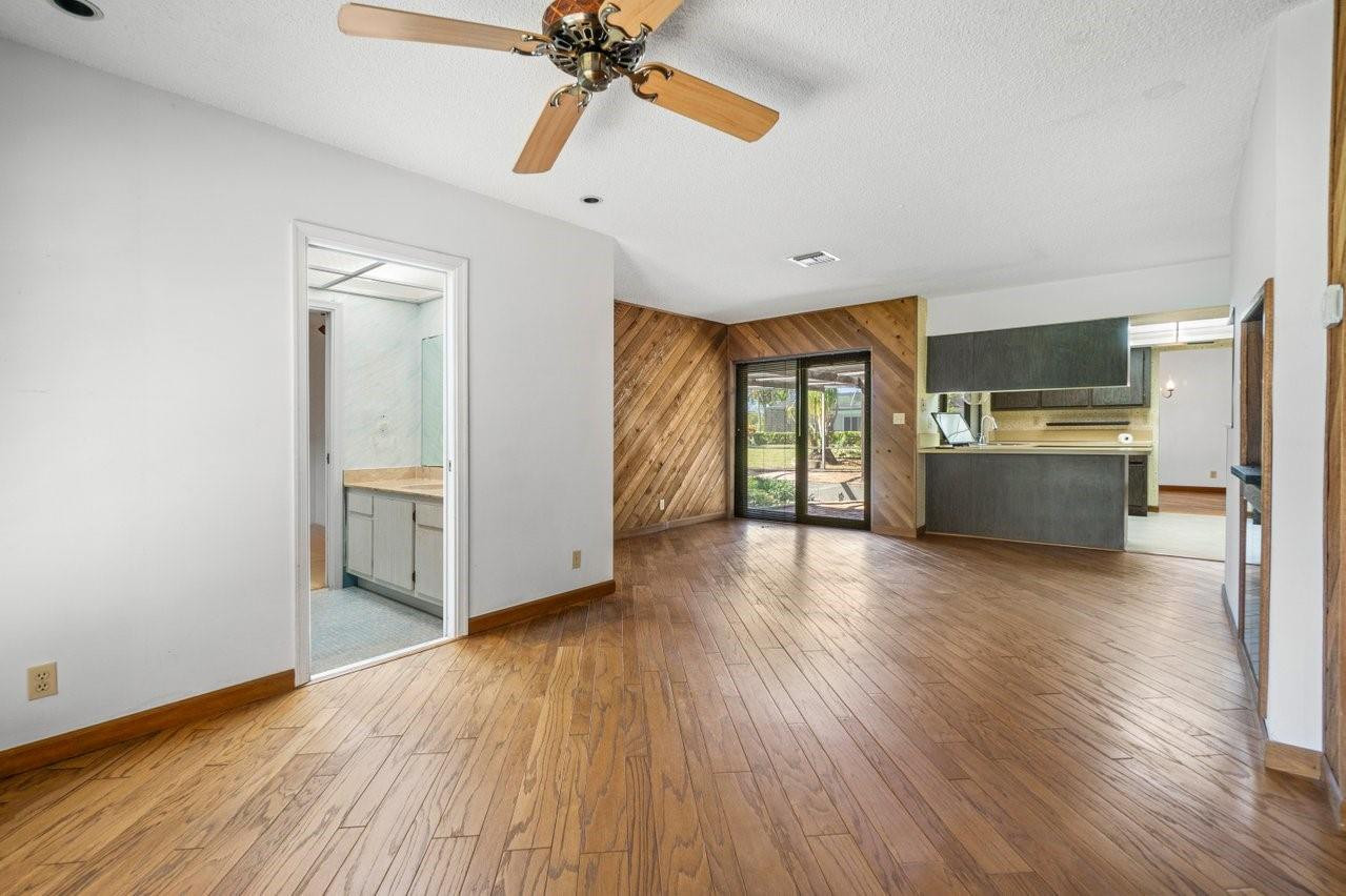 5505 Red Oak Cir