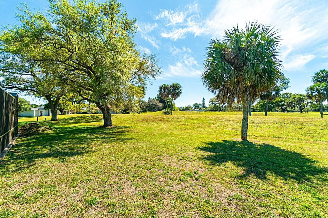 5505 Red Oak Cir