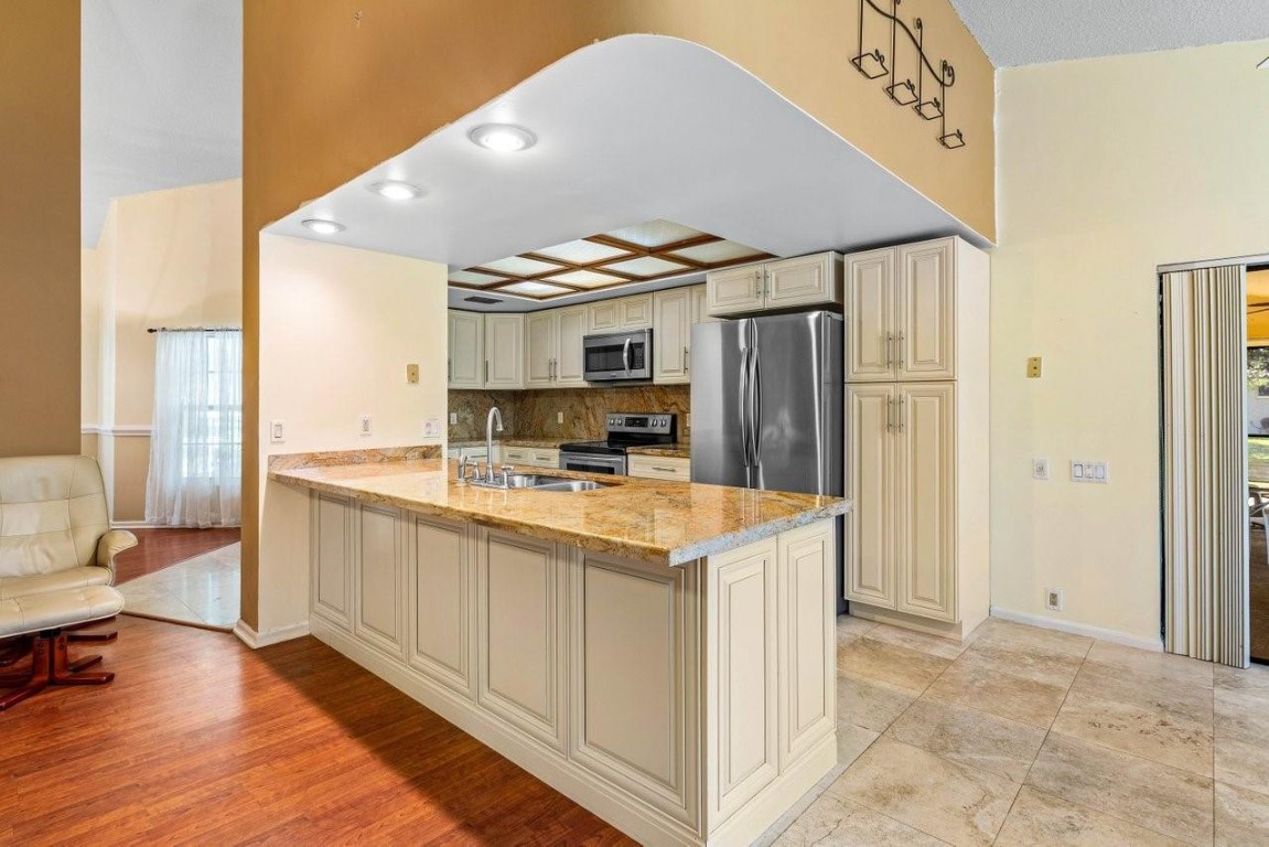 6911 W Cypresshead Dr