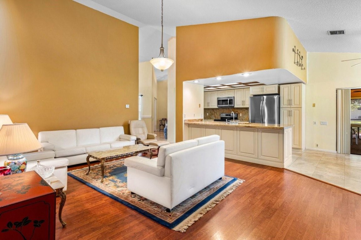 6911 W Cypresshead Dr