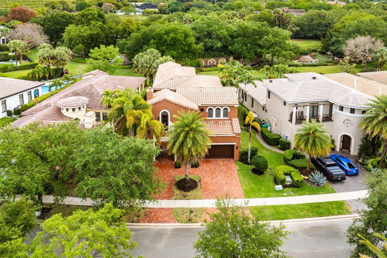 7126 Spyglass Avenue