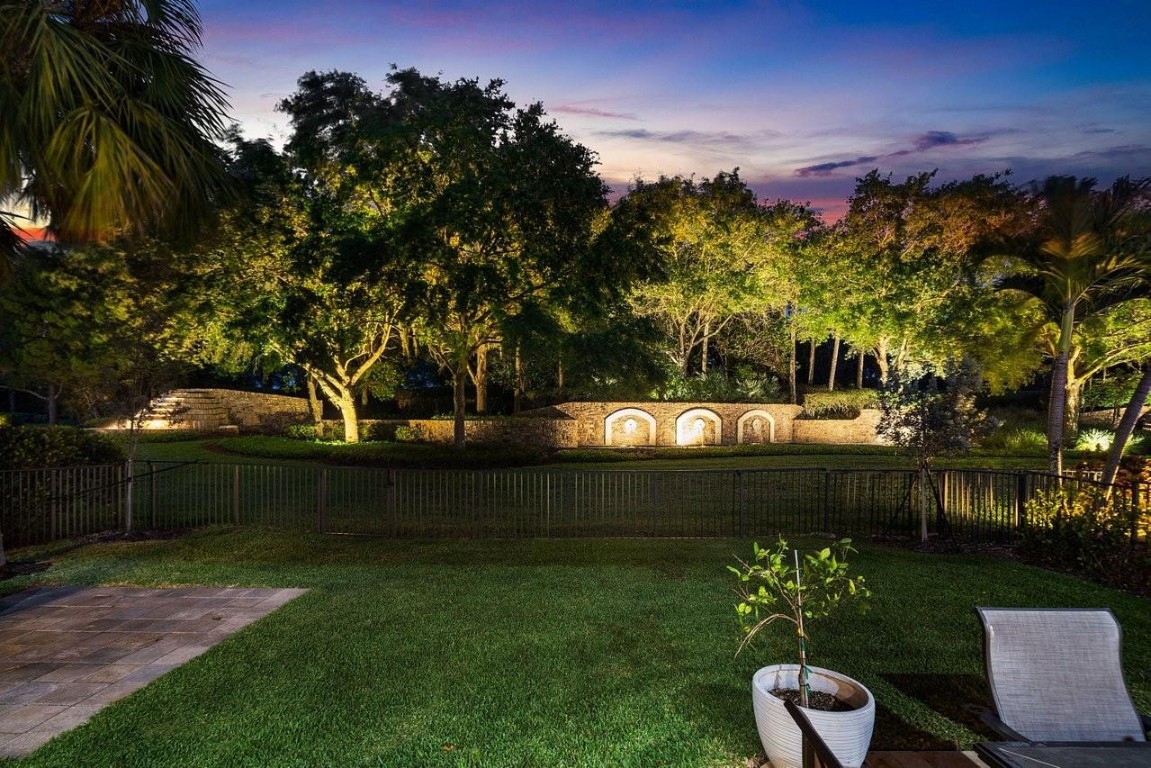 7126 Spyglass Avenue