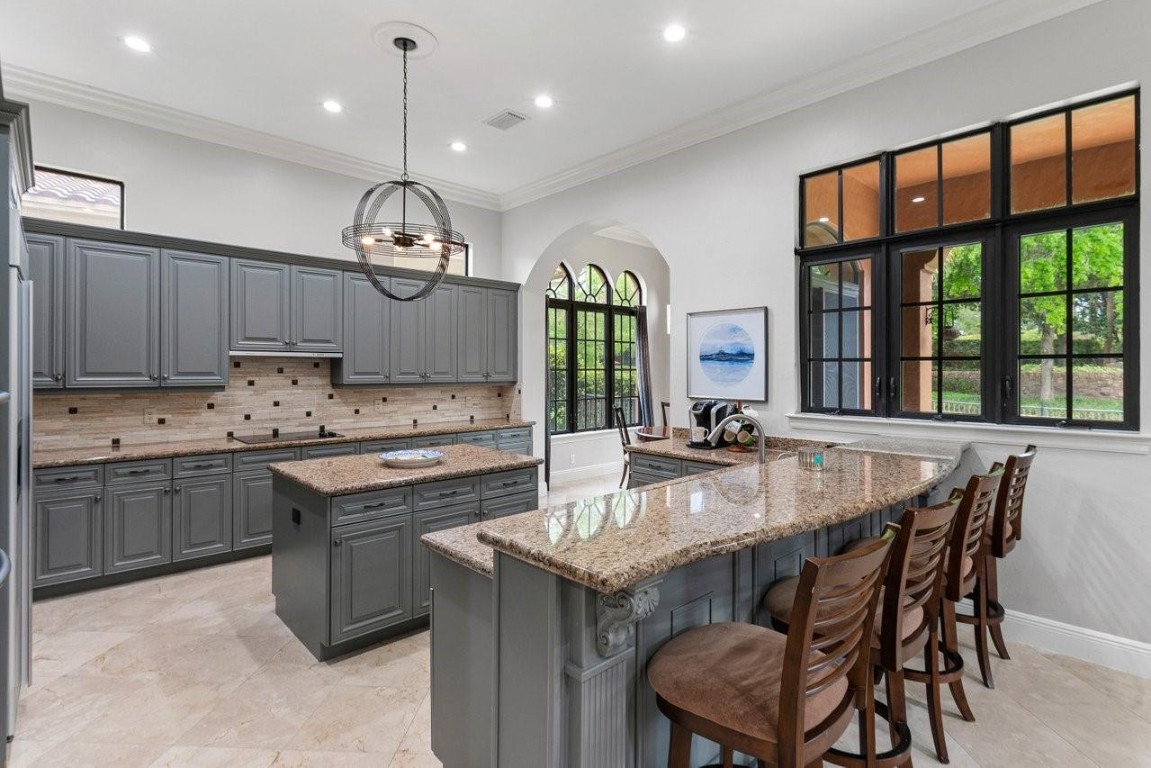 7126 Spyglass Avenue