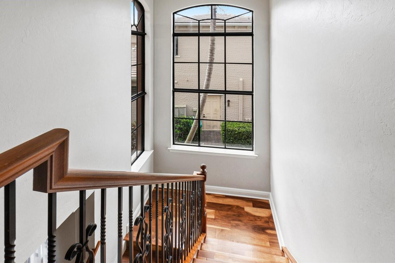 7126 Spyglass Avenue