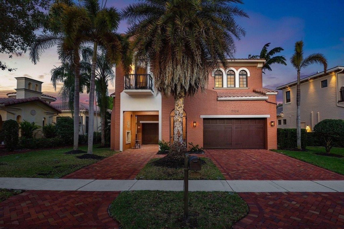 7126 Spyglass Avenue