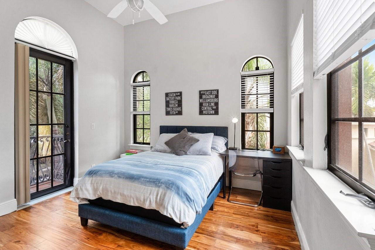 7126 Spyglass Avenue