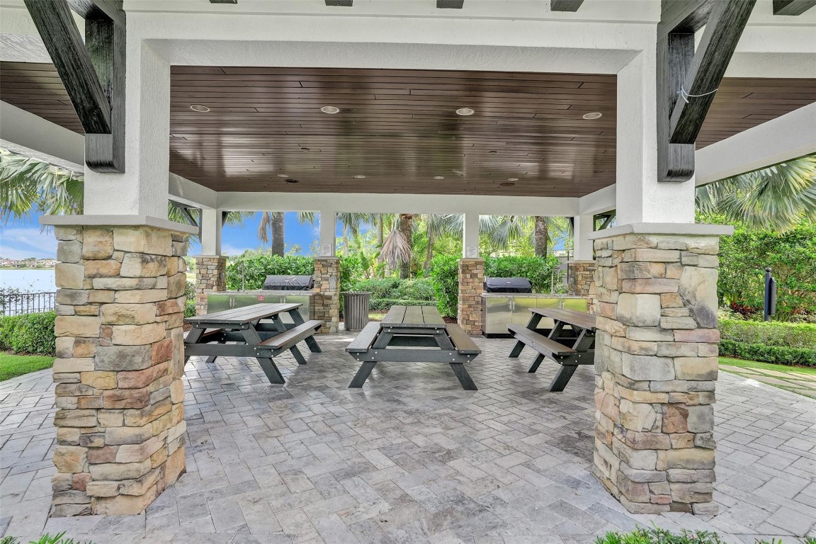 11010 Meridian Dr South