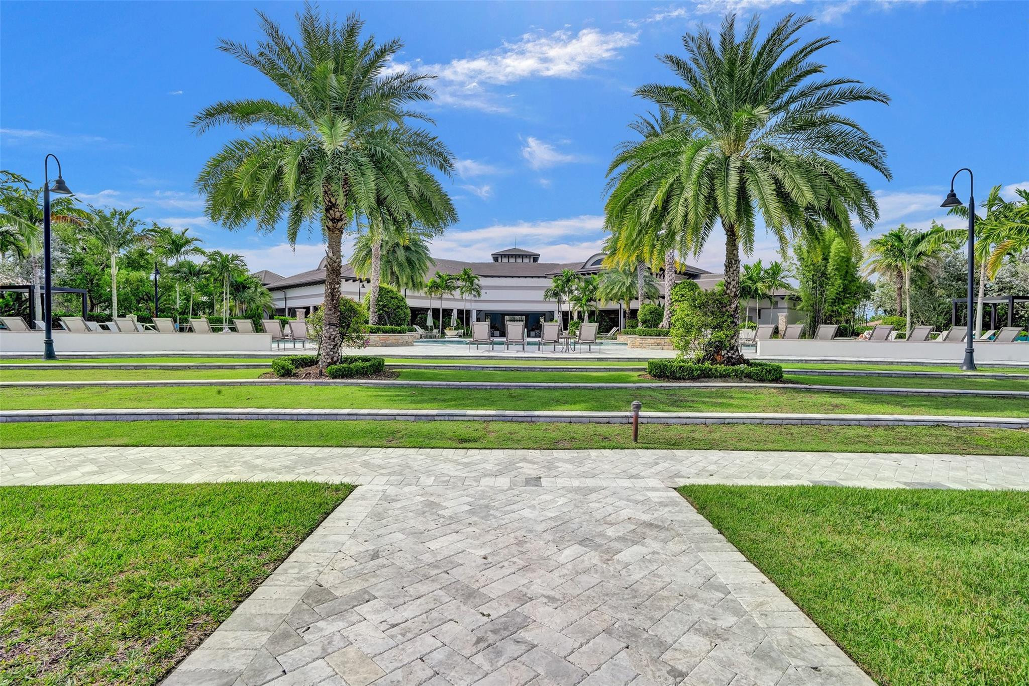 11010 Meridian Dr South