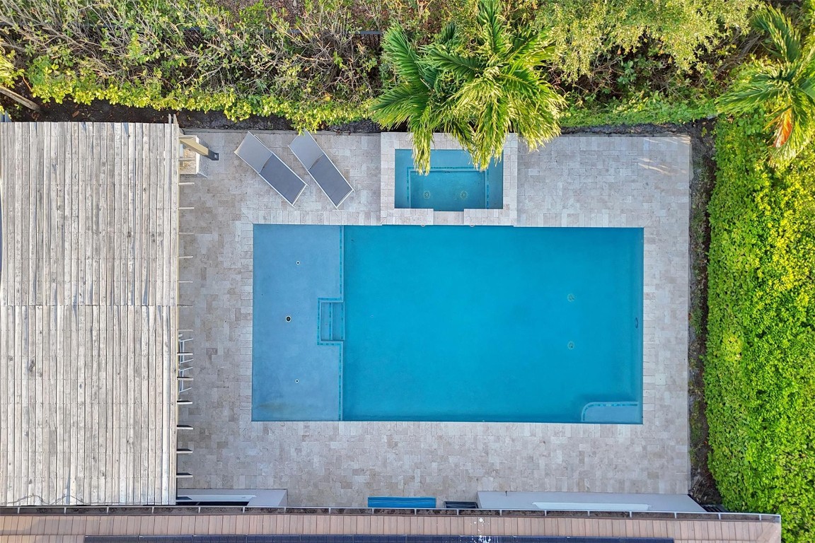 11010 Meridian Dr South