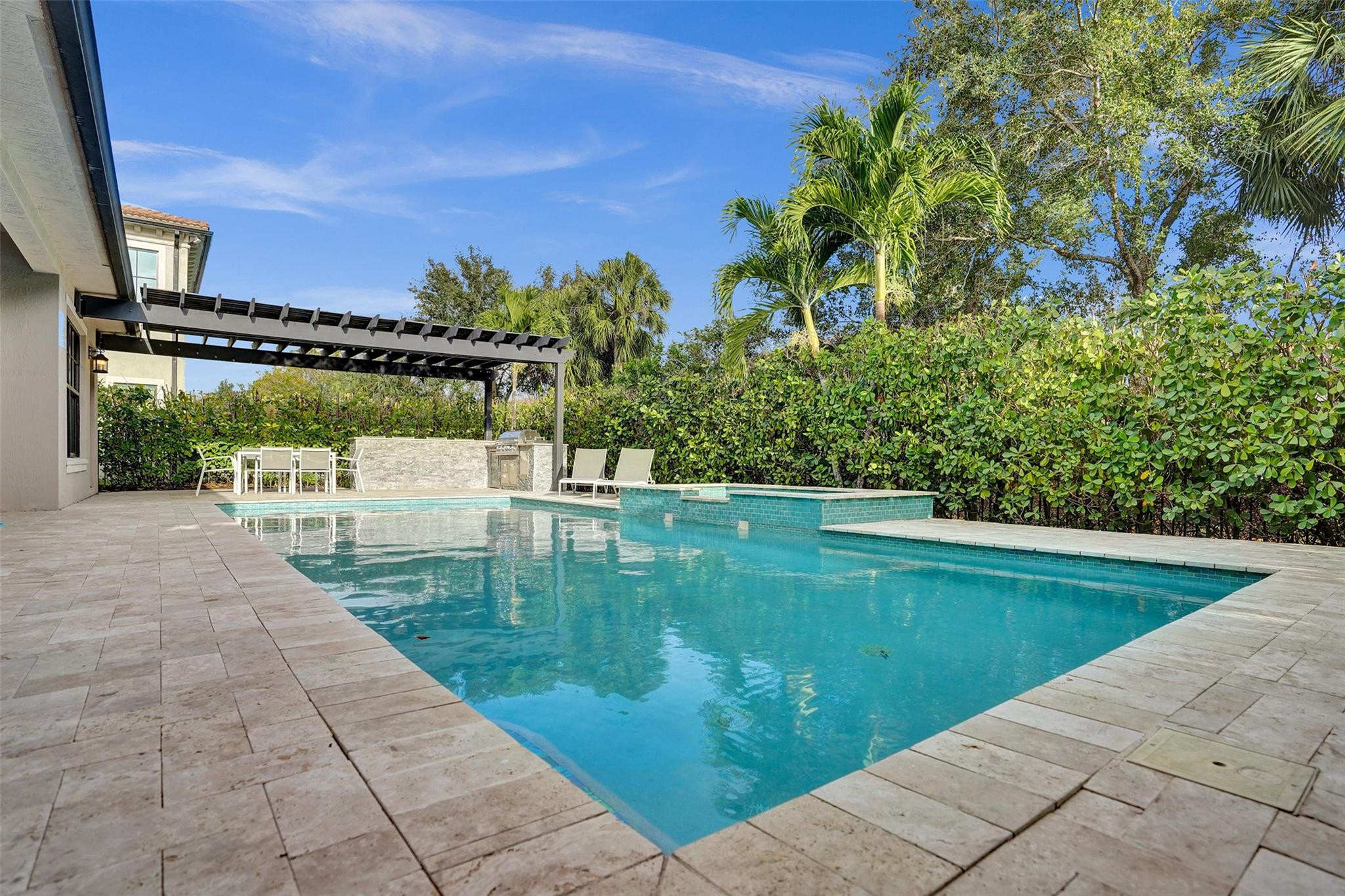 11010 Meridian Dr South