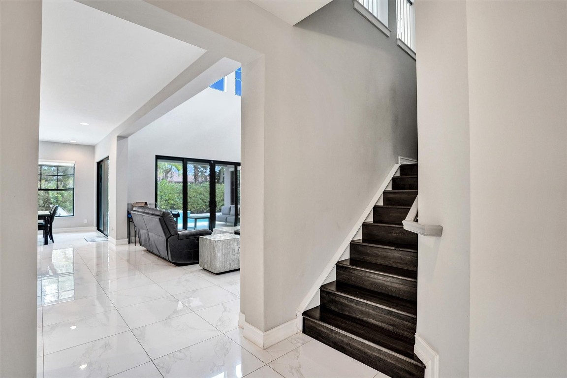 11010 Meridian Dr South