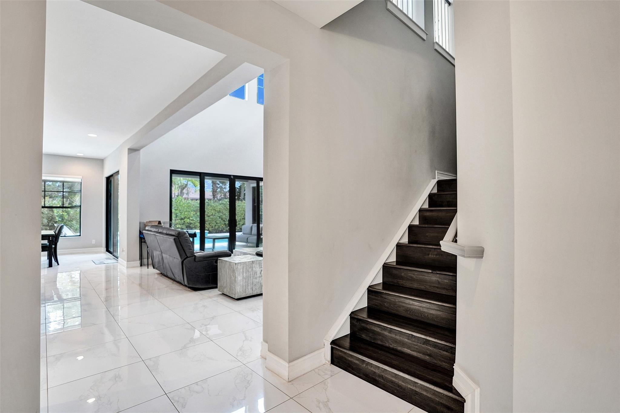 11010 Meridian Dr South