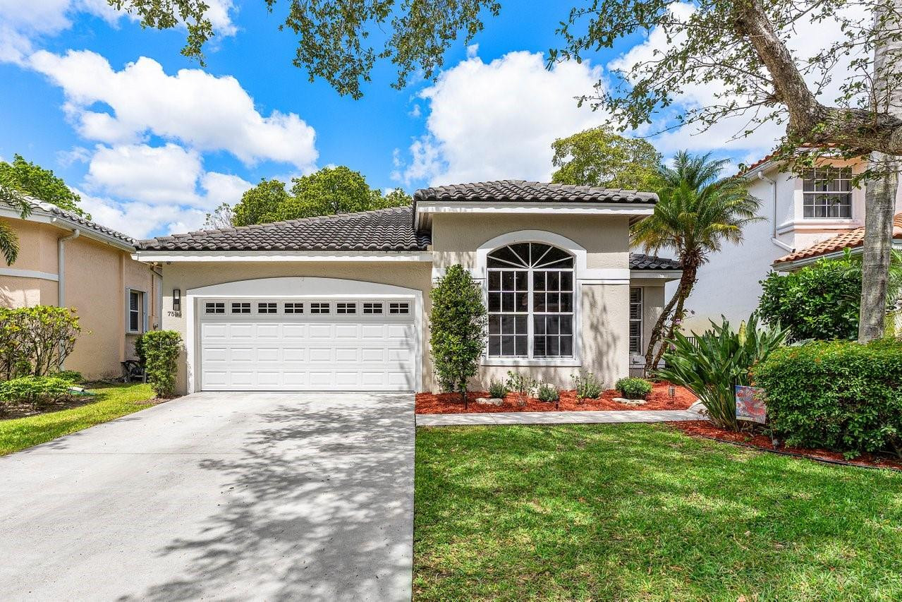 7535 NW 71st Ter