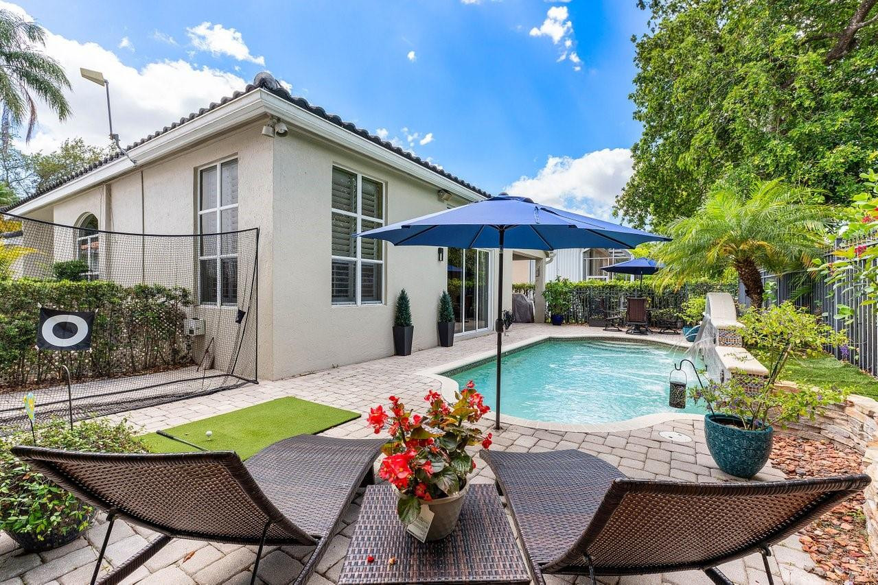 7535 NW 71st Ter