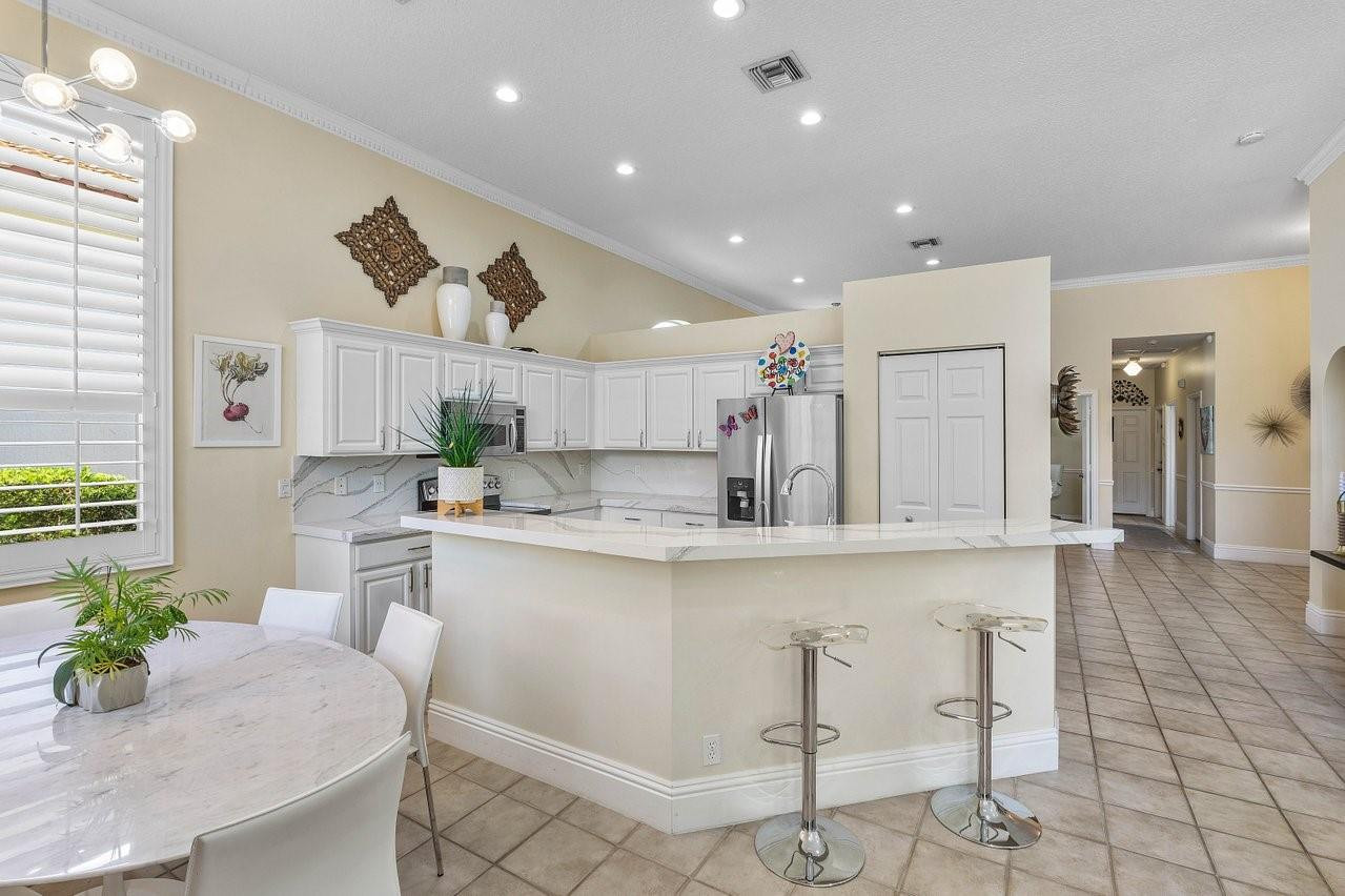 7535 NW 71st Ter
