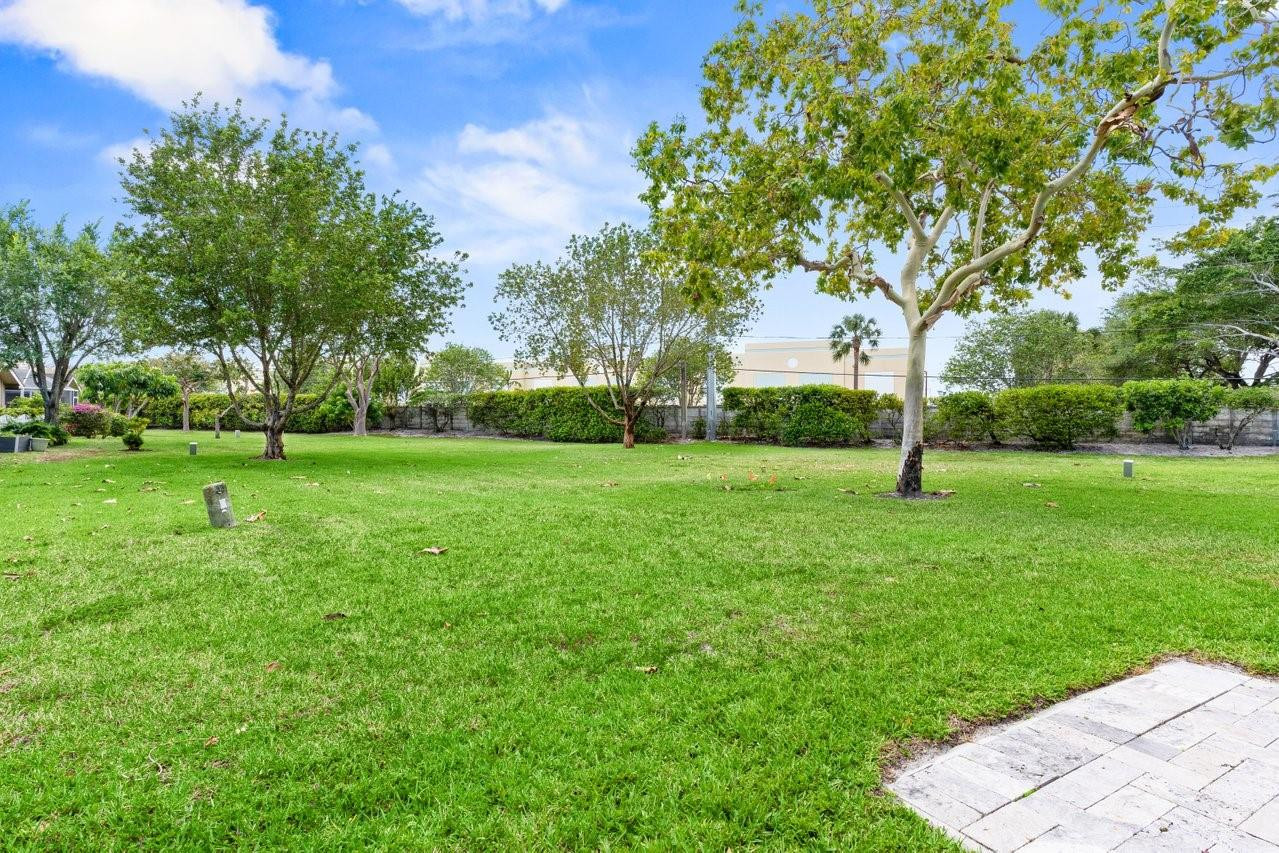 1260 NW 52nd Way