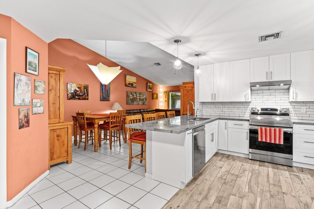 1260 NW 52nd Way