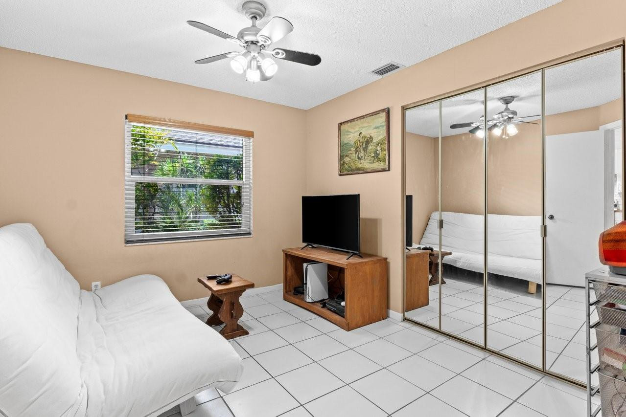 1260 NW 52nd Way
