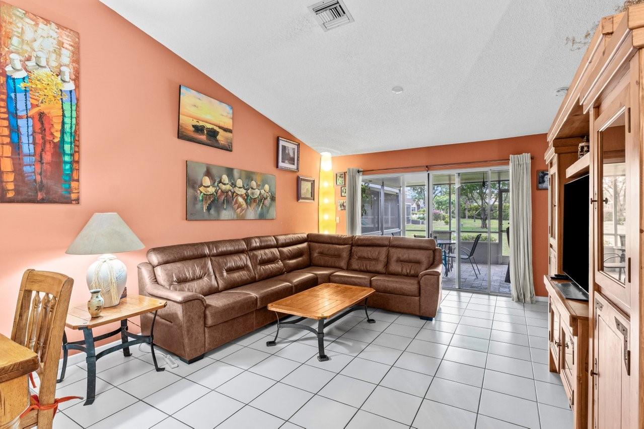 1260 NW 52nd Way