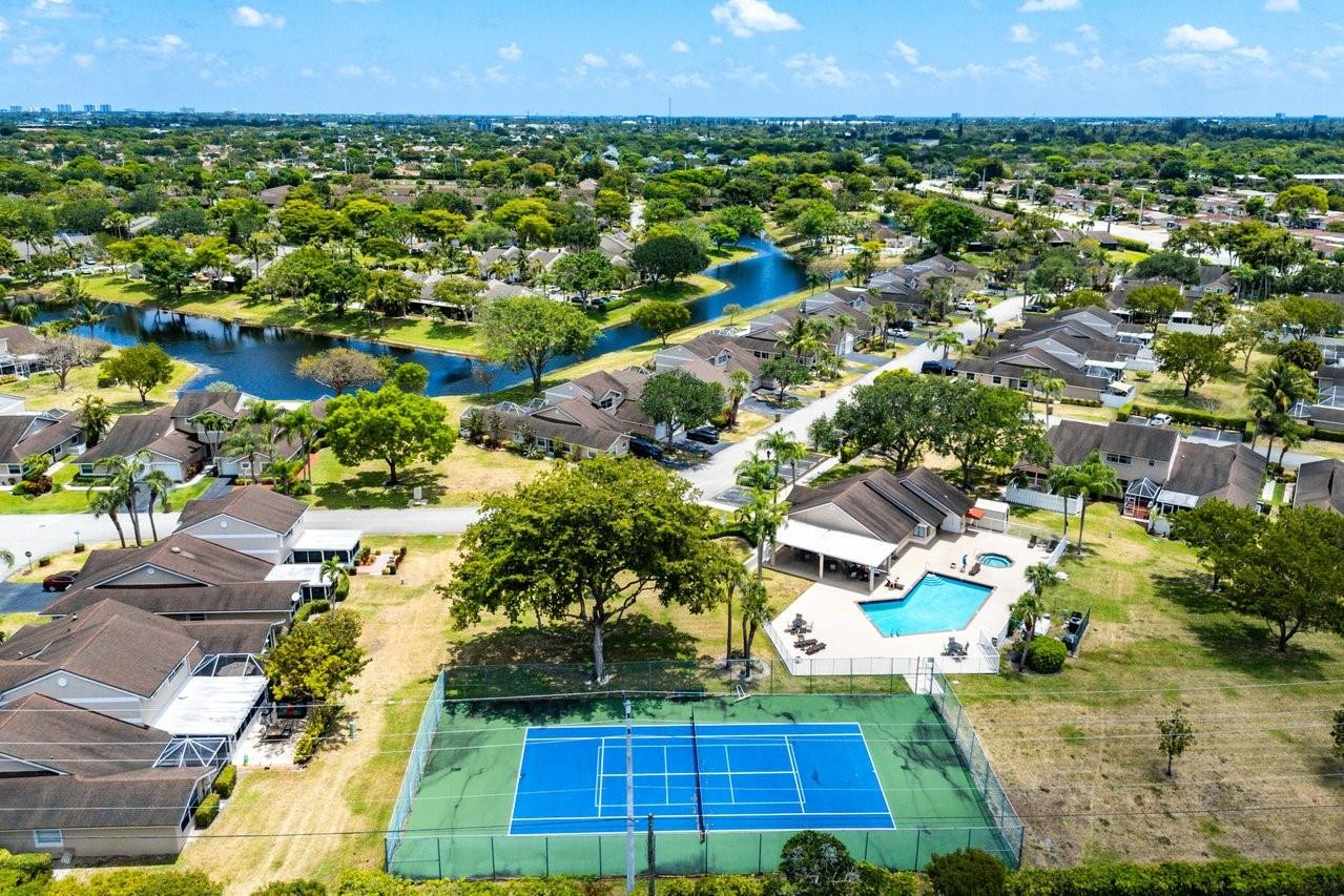 1260 NW 52nd Way