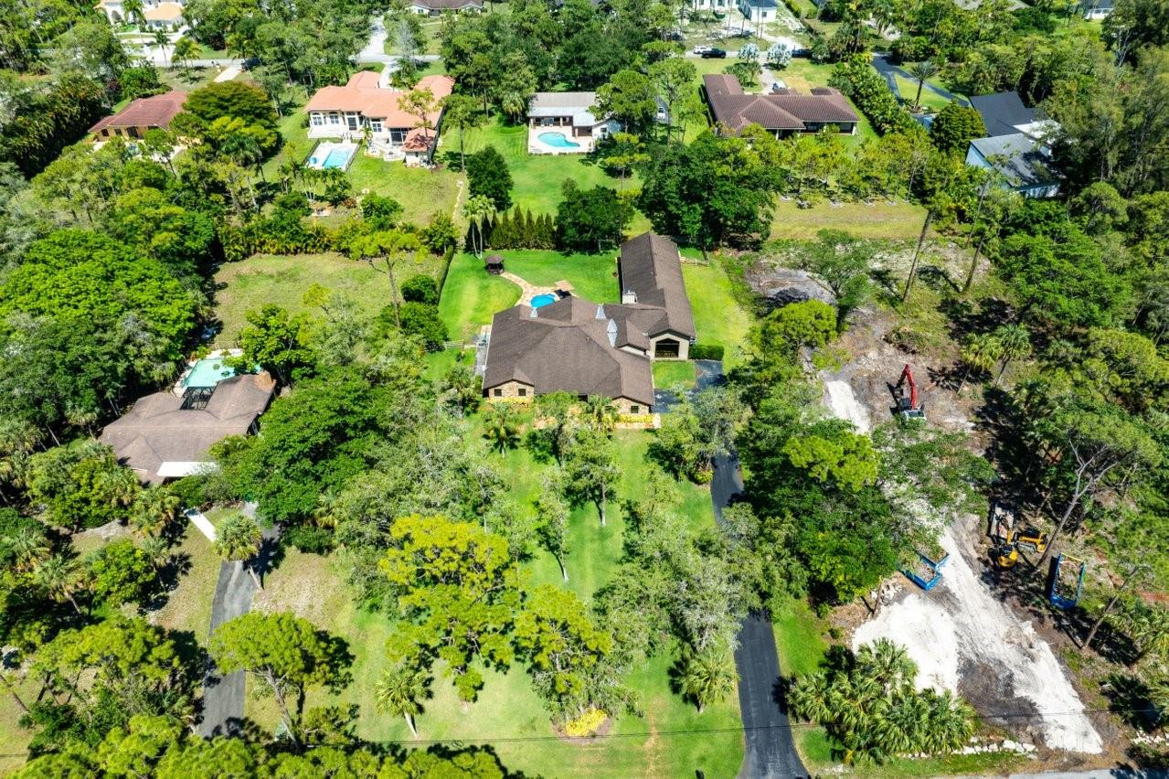 5840 NW 66th Ave